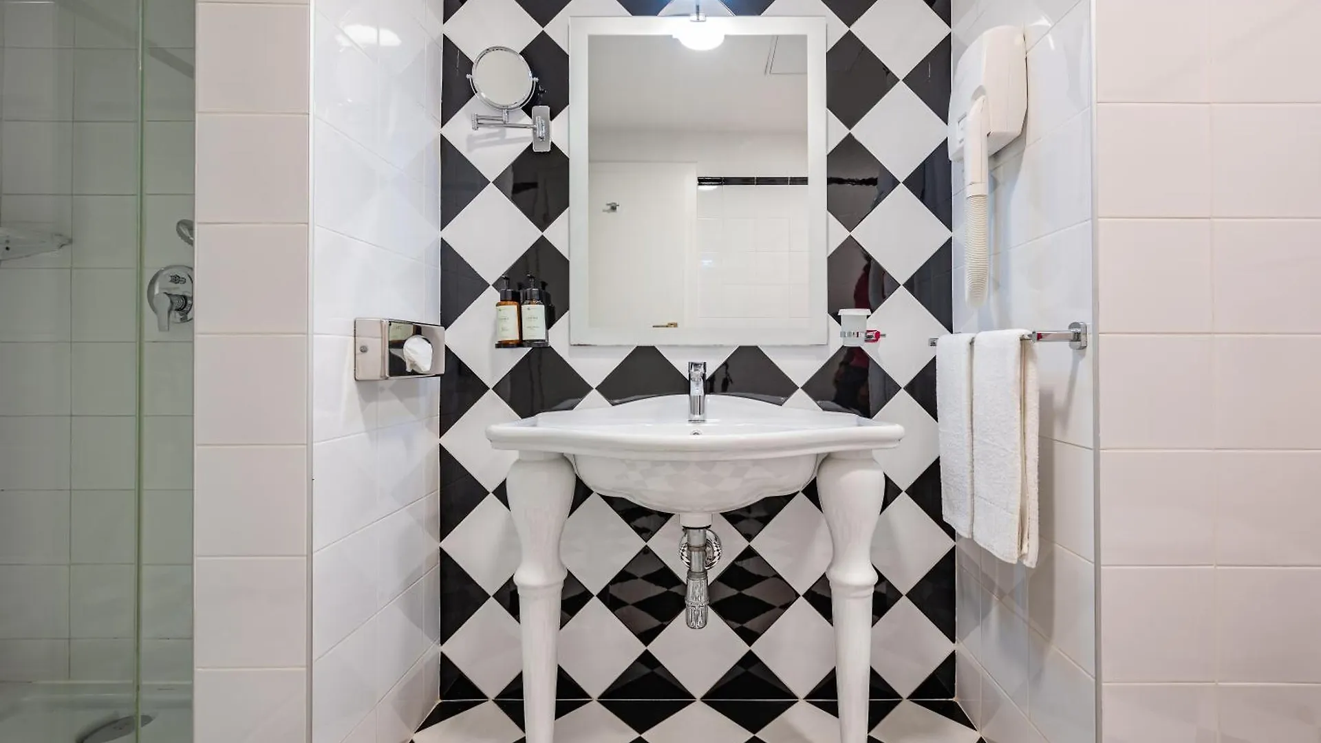 Ax The Victoria Hotel Sliema